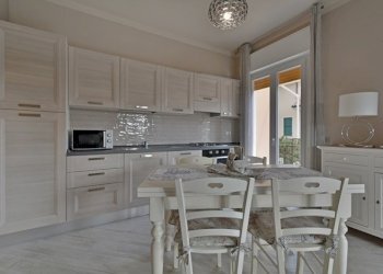 DSC_0163.jpg - Trilocale Via Ville Nuove 11, Diano Marina - foto 1