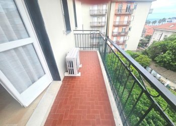 20250427_082611.jpg - Trilocale Via Cristoforo Colombo 1616, San Bartolomeo al Mare - foto 2