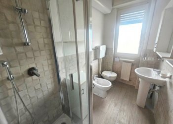 20250427_082717.jpg - Trilocale Via Cristoforo Colombo 1616, San Bartolomeo al Mare - foto 11