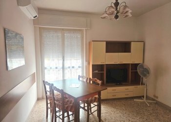 20250427_082518.jpg - Trilocale Via Cristoforo Colombo 1616, San Bartolomeo al Mare - foto 26