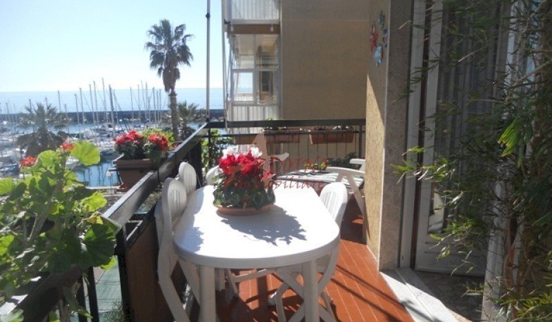 ea_018_227176443-800x467.jpg - Trilocale Via Palmaria 1, San Bartolomeo al Mare - foto 3