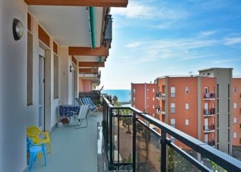 DSC_6014.jpg - Trilocale Via della Resistenza, San Bartolomeo al Mare - foto 1