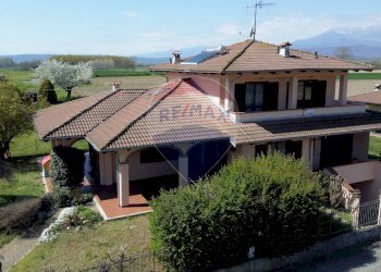 Casa indipendente STRADA PRELLE, 2 
 Albiano d'Ivrea, Albiano d'Ivrea - foto 1