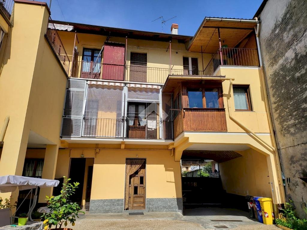 Three-room apartment Via rosmini, Ciriè - photo 1
