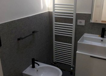 bagno - Four-room apartment via Albussano, 30, Chieri - photo 15