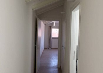 disimpegno - Four-room apartment via Albussano, 30, Chieri - photo 18