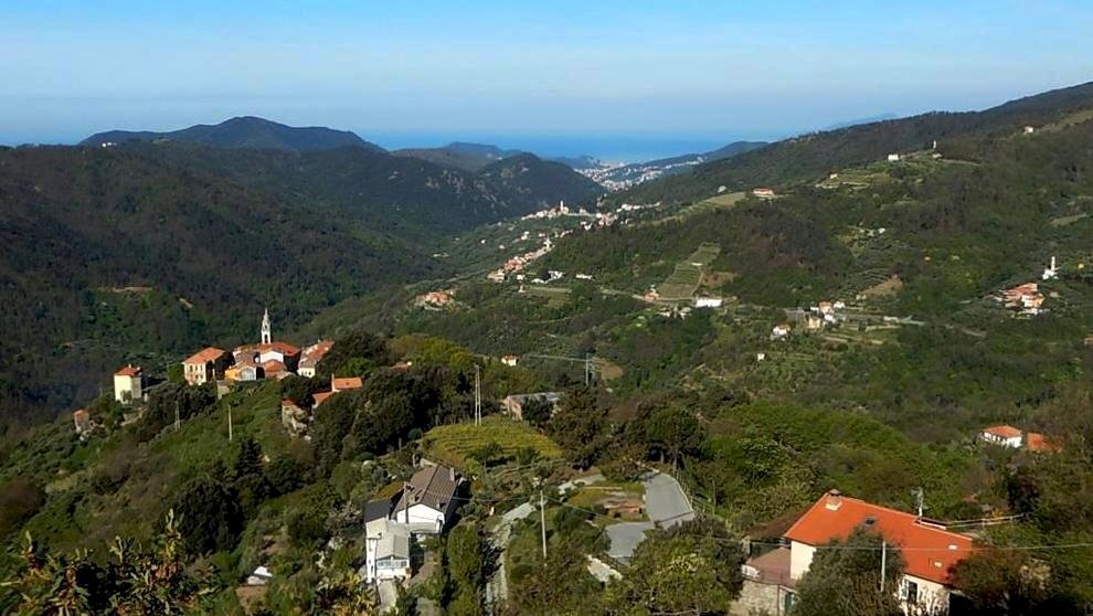 DSCN3556 - Copia.JPG - Terreno edificabile Via San Nicolao 18, Castiglione Chiavarese - foto 1