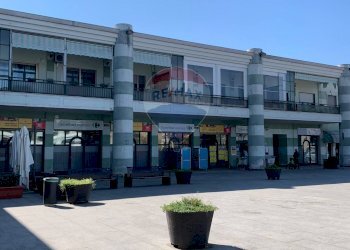 Locale Commerciale Via Gramsci, 45 
 Borgaro Torinese, Borgaro Torinese - foto 5