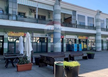 Locale Commerciale Via Gramsci, 45 
 Borgaro Torinese, Borgaro Torinese - foto 8