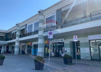 Locale Commerciale Via Gramsci, 45 
 Borgaro Torinese, Borgaro Torinese - foto 16