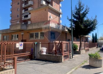 Locale Commerciale VIA AMENDOLA, 5
Orbassano, Orbassano - foto 13