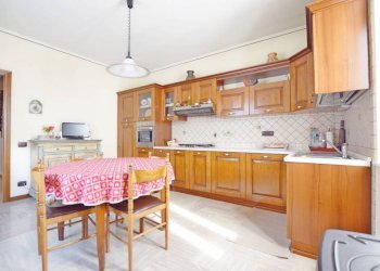 Cucina - Villa piazza 4 Novembre, 8, Bastia Mondovì - foto 11