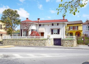 Facciata - Villa piazza 4 Novembre, 8, Bastia Mondovì - foto 35