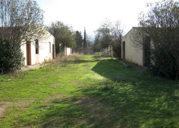 esterno ricoveri cavalli - Casa indipendente Quartucciu - foto 4