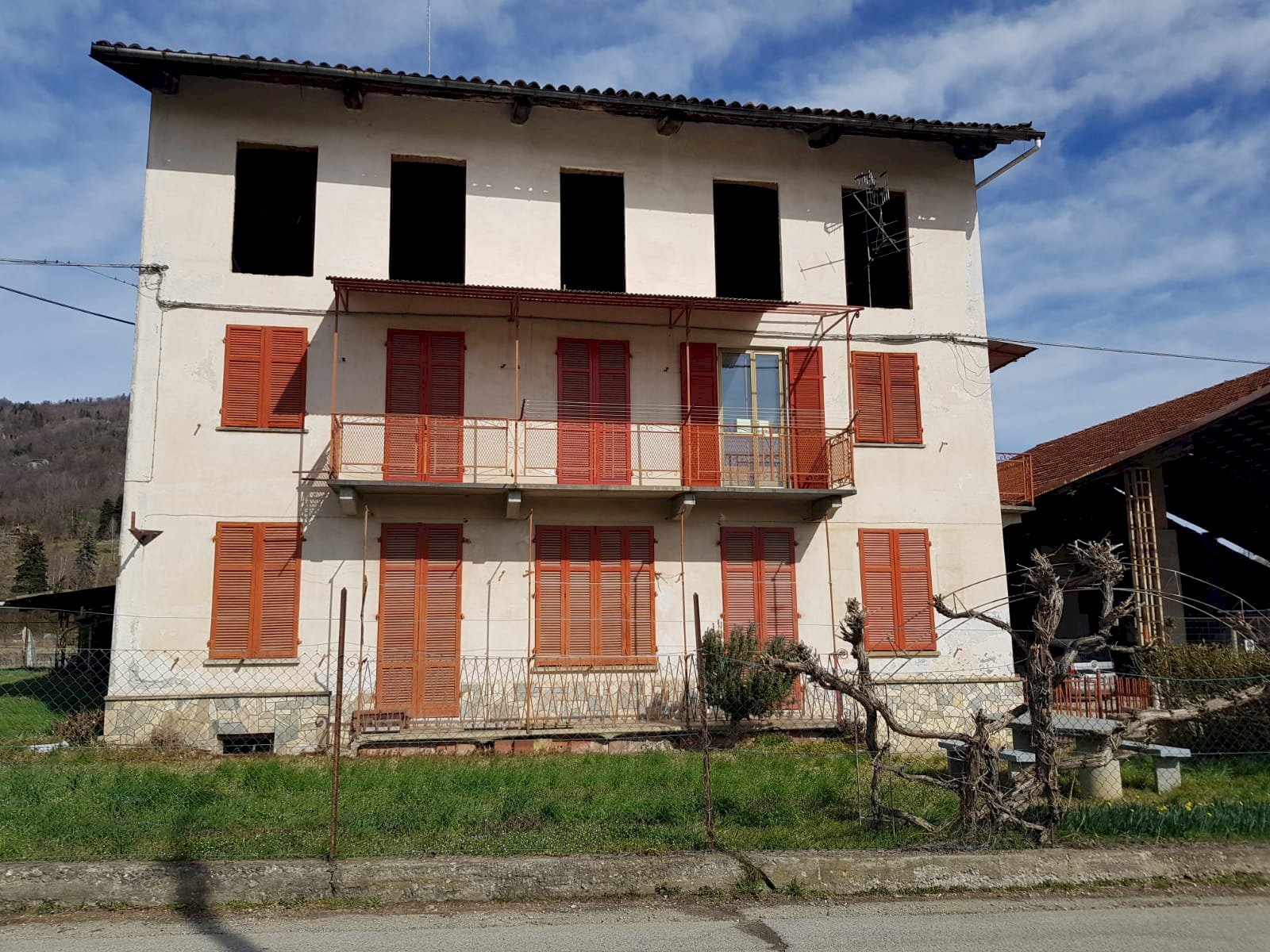 Casa indipendente Strada della Fornace, Luserna San Giovanni - foto 3