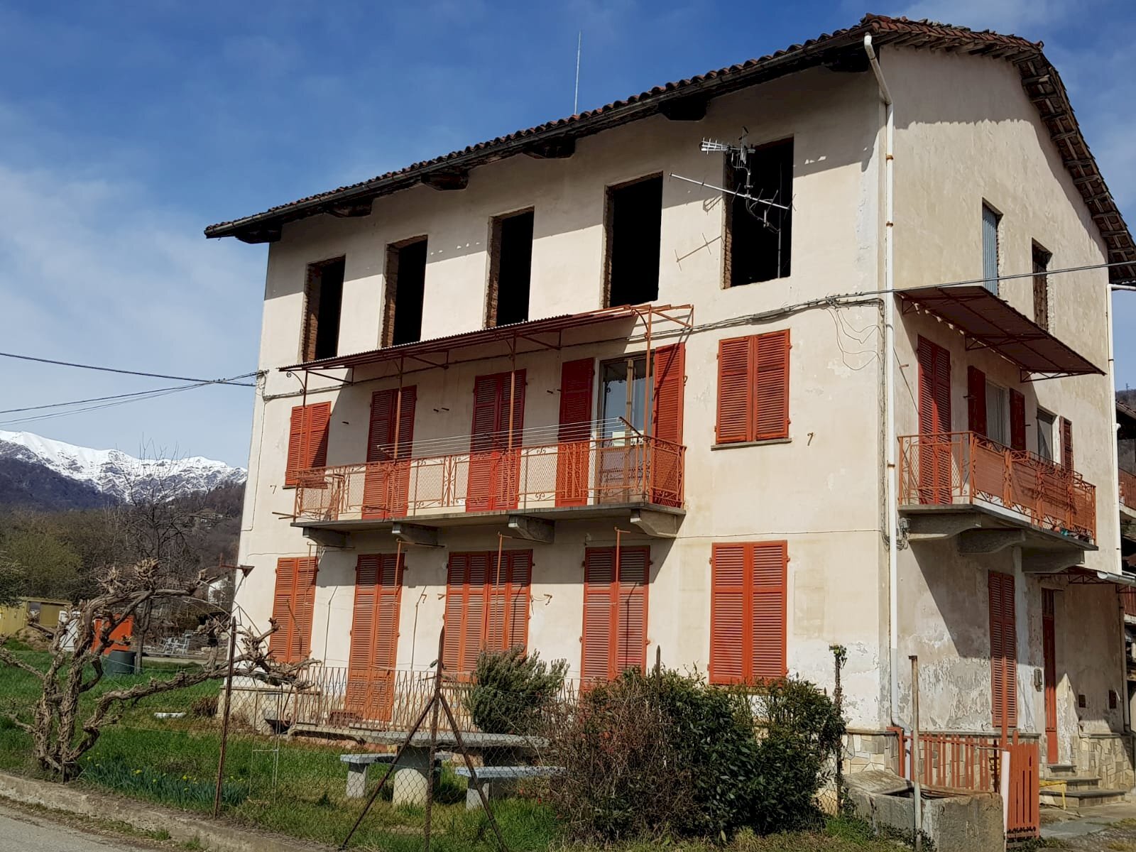 Casa indipendente Strada della Fornace, Luserna San Giovanni - foto 1