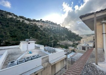 IMG_2574.jpg - Villa Via Iachinoto Saverio, Modica - foto 3