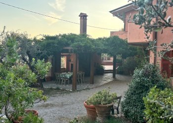 IMG_3707.jpg - Villa Fosdinovo - foto 9