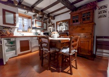 16b.jpg - Porzione di casa Ameglia - foto 1