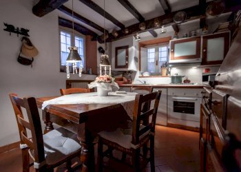 14.jpg - Porzione di casa Ameglia - foto 2