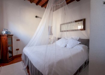 24.jpg - Porzione di casa Ameglia - foto 9