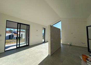 ef6ab82b-57c2-4d91-b4a1-bef0c4125a61.jpg - Villa Via Sarzanello 232A, Sarzana - foto 20