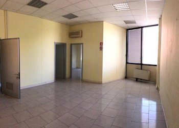 WhatsApp Image 2020-09-05 at 11.21.54.jpeg - Ufficio Sarzana - foto 3