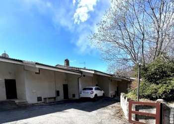 Three-room apartment Corio - photo 1