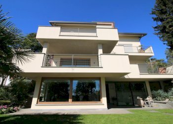 Esterni villa - Villa Inverigo - photo 2