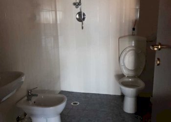 IMG-20230410-WA0038.jpg - Ufficio Viale Castruccio Castracani, Lucca - foto 2