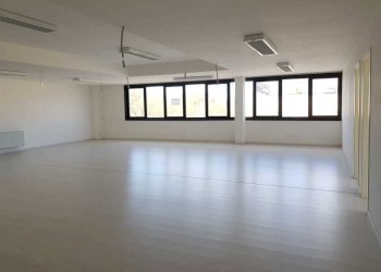 IMG-20230410-WA0042.jpg - Ufficio Viale Castruccio Castracani, Lucca - foto 5