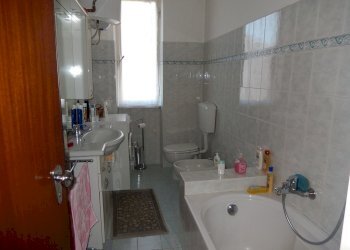 DSCN5638.JPG - Casa indipendente Località Cascine Buto 20, Varese Ligure - foto 12