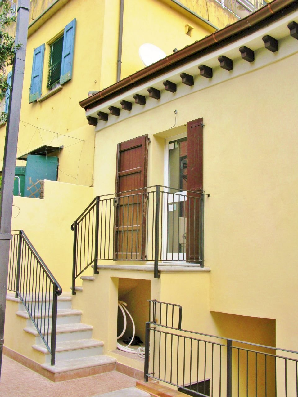 www.la-commerciale.com - Rif. COM051 - Bilocale Via Castiglione 51, Bologna (zona Centro Storico) - foto 3