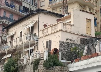 IMG20230329185459.jpg - Villa Via Dante Alighieri 53, Sanremo - foto 2