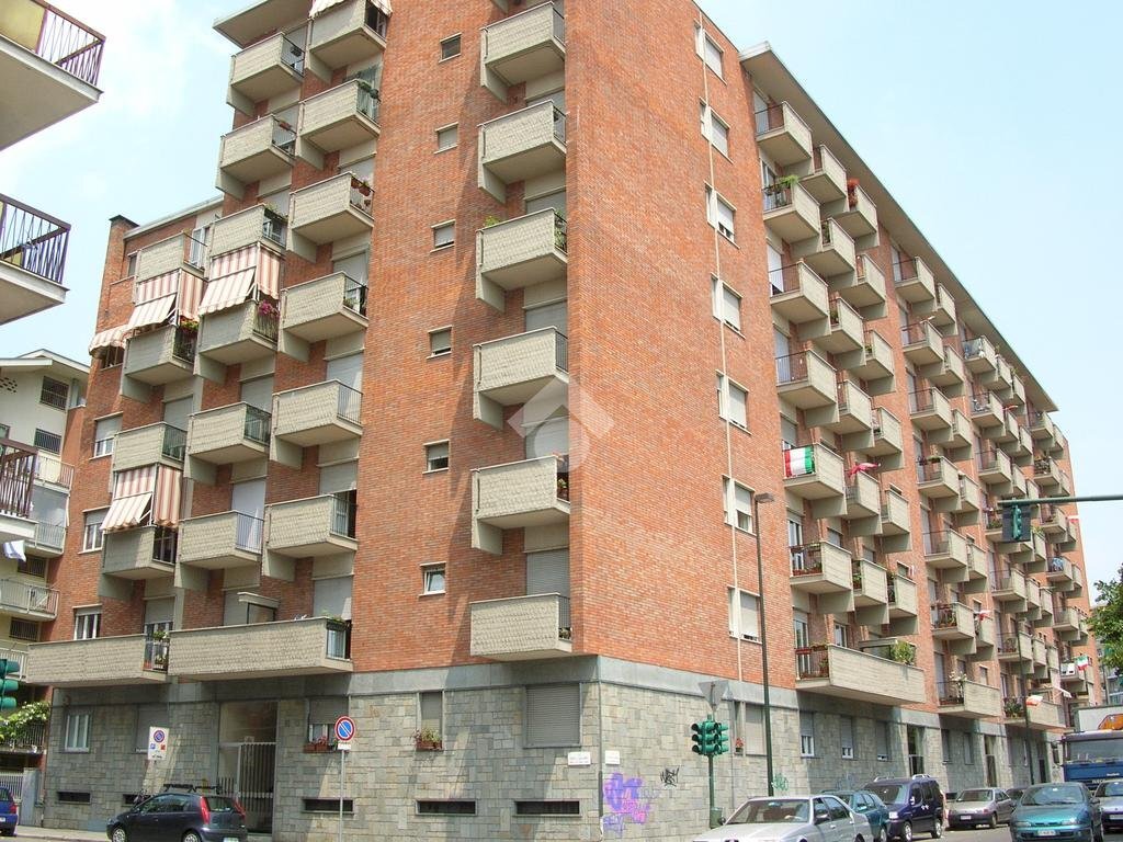 Two-room apartment Via edoardo rubino, Torino (neighborhood Centro Europa) - photo 1