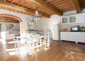 vendesi rustico ristrutturato lucca capannoriIMG_4 - Casale Via Milano 12, Capannori - photo 3