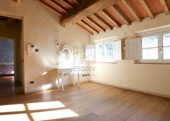 vendesi rustico ristrutturato lucca capannoriIMG_4 - Casale Via Milano 12, Capannori - photo 18