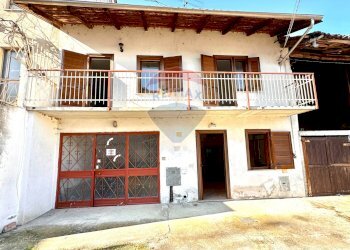 Terraced Villa Via San Nicola, 19 
 Carisio, Carisio - photo 1