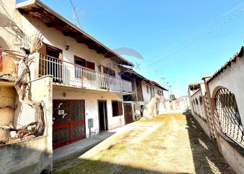 Terraced Villa Via San Nicola, 19 
 Carisio, Carisio - photo 2