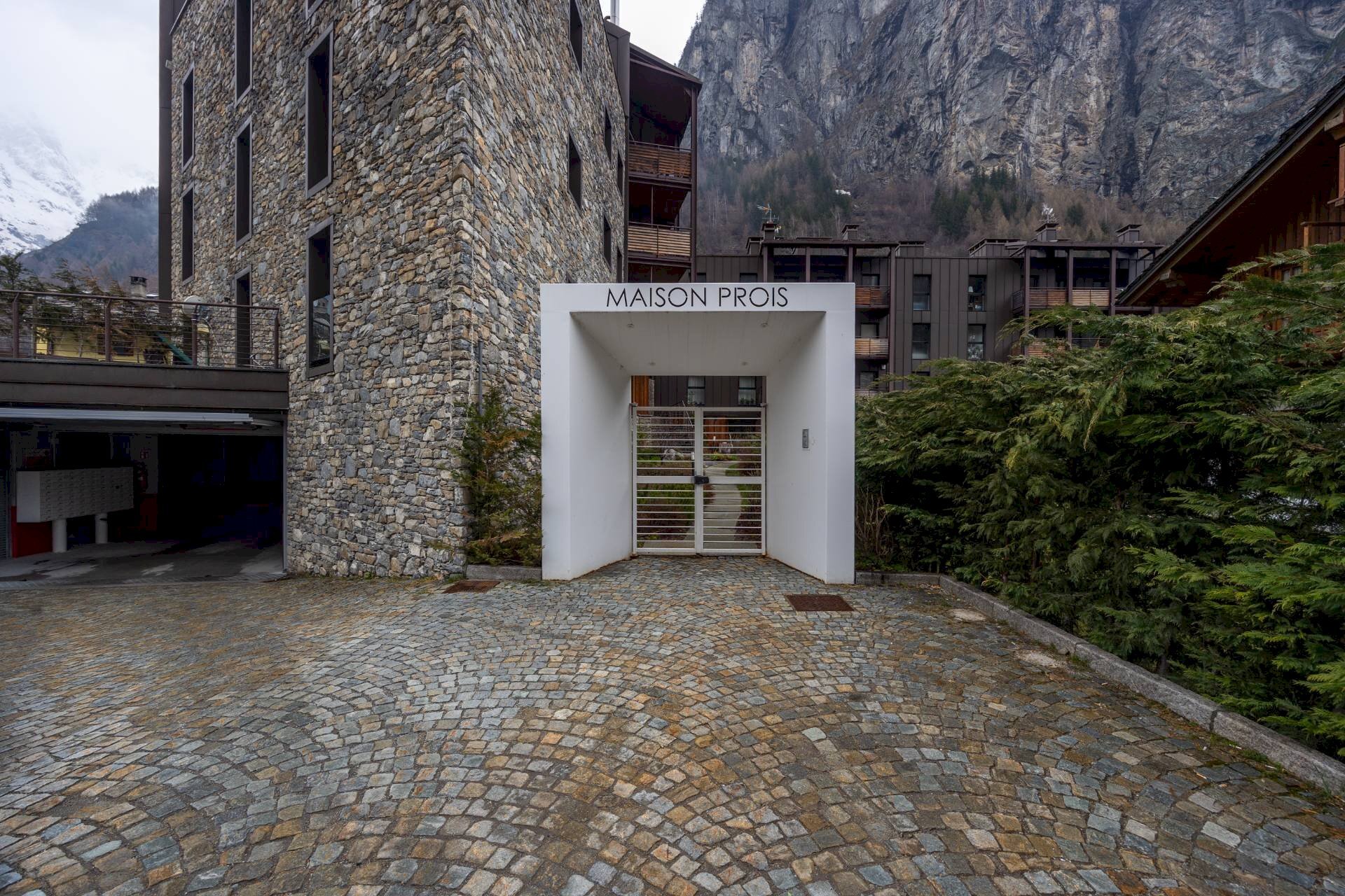 Three-room apartment Strada Larzey, Courmayeur - photo 3