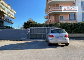 VISTA ESTERNO - Magazzino via Pericle Fazzini, Roma - foto 10