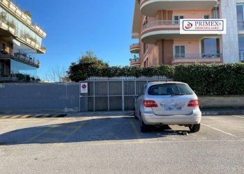 VISTA ESTERNO - Magazzino via Pericle Fazzini, Roma - foto 15