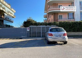 VISTA ESTERNO - Magazzino via Pericle Fazzini, Roma - foto 33