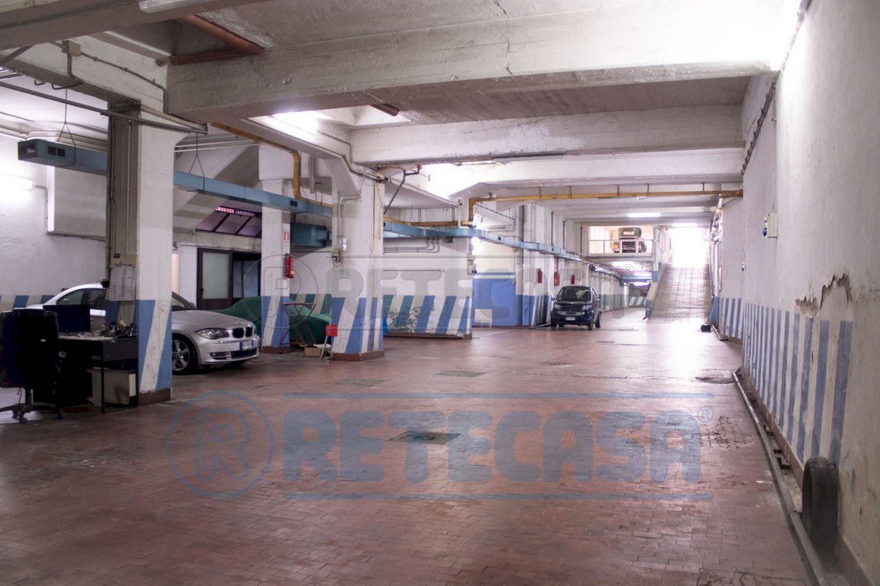 IMG_0238.jpg - Box Via di San Paolo alla Regola 26, Roma - photo 3