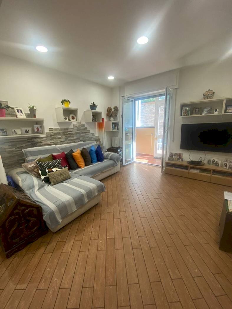 Four-room apartment Via alla Villetta, Savona (neighborhood Villetta) - photo 2