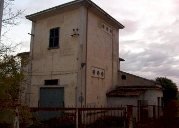 Stabile - Palazzo strada Provinciale Turanese, Rocca Sinibalda - foto 2