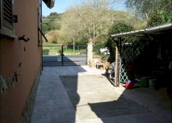 parcheggio .jpg - Casa indipendente Sarzana - foto 13