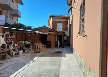 35.jpg - Casa indipendente Sarzana - foto 3