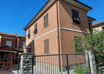 40.jpg - Casa indipendente Sarzana - foto 1