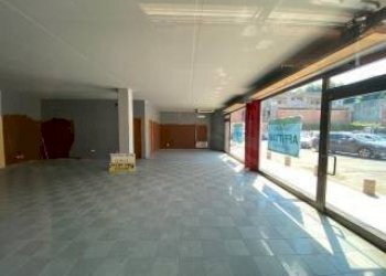 xxs-c.jpg - Locale Commerciale Via Augusto Passaglia, Lucca - foto 9